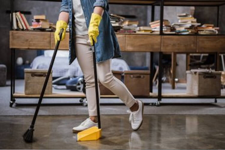 nettoyer une pièce salle